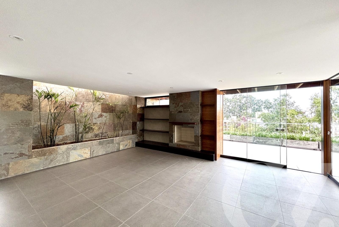 DUPLEX CON TERRAZA GRANDE, BBQ, Y VISTA A PARQUE
