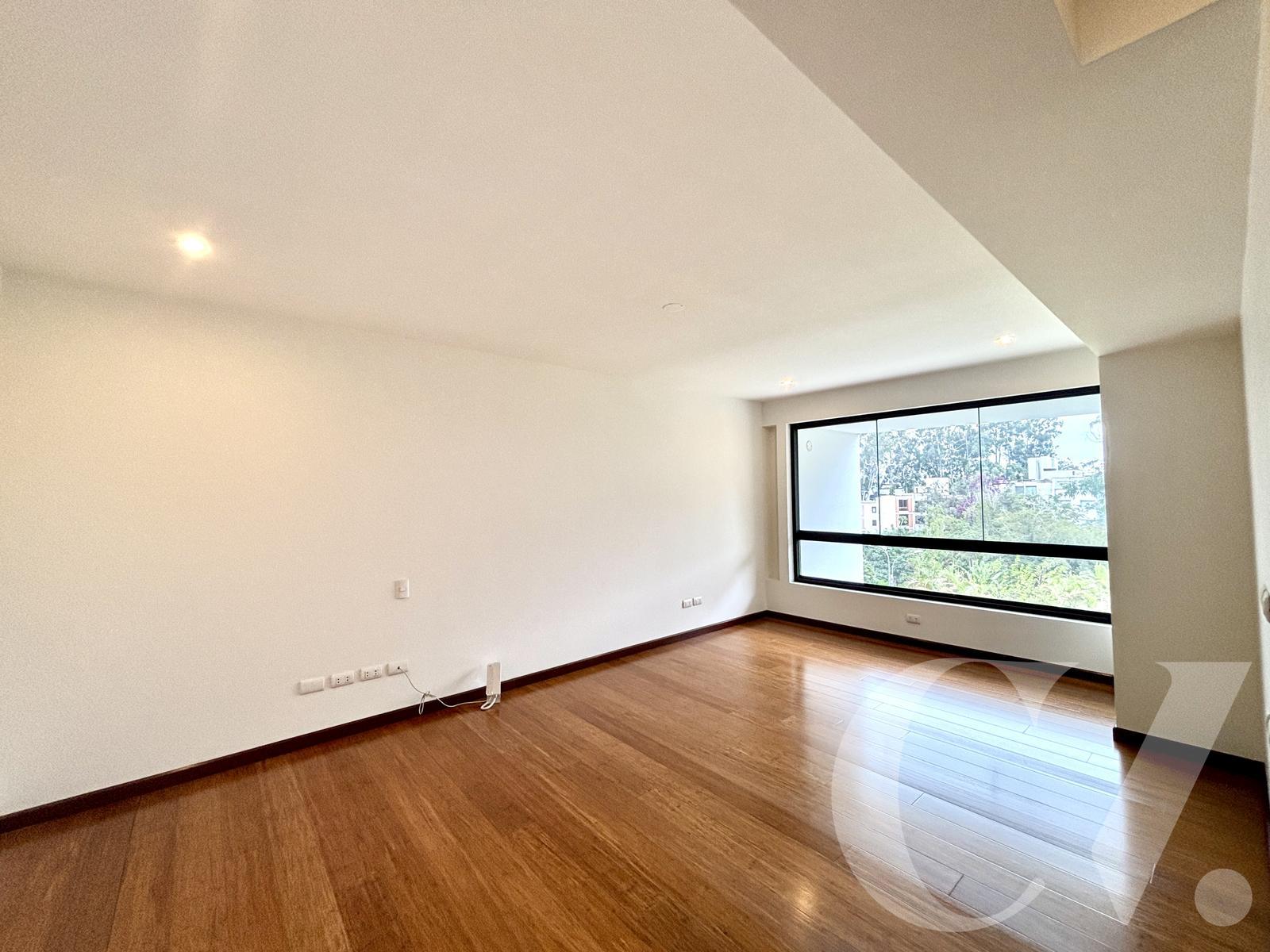 DUPLEX CON TERRAZA GRANDE, BBQ, Y VISTA A PARQUE